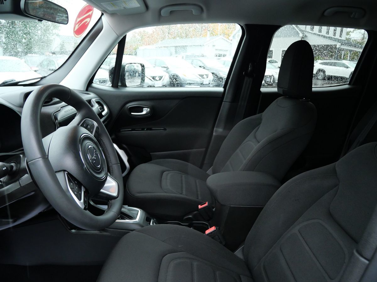 Photo 10 of this Jeep Renegade
