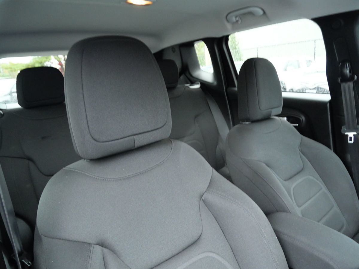 Photo 18 of this Jeep Renegade