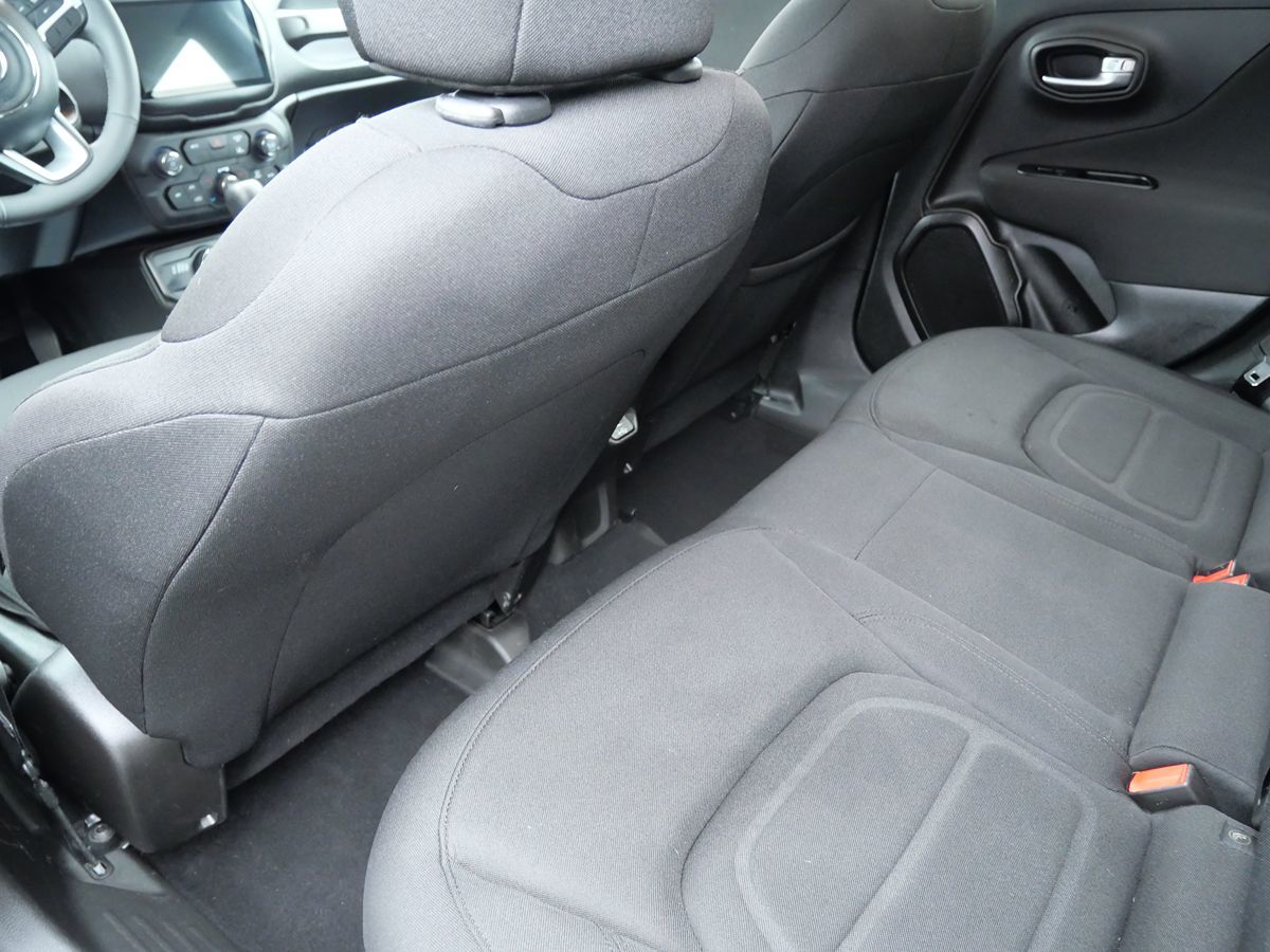 Photo 22 of this Jeep Renegade
