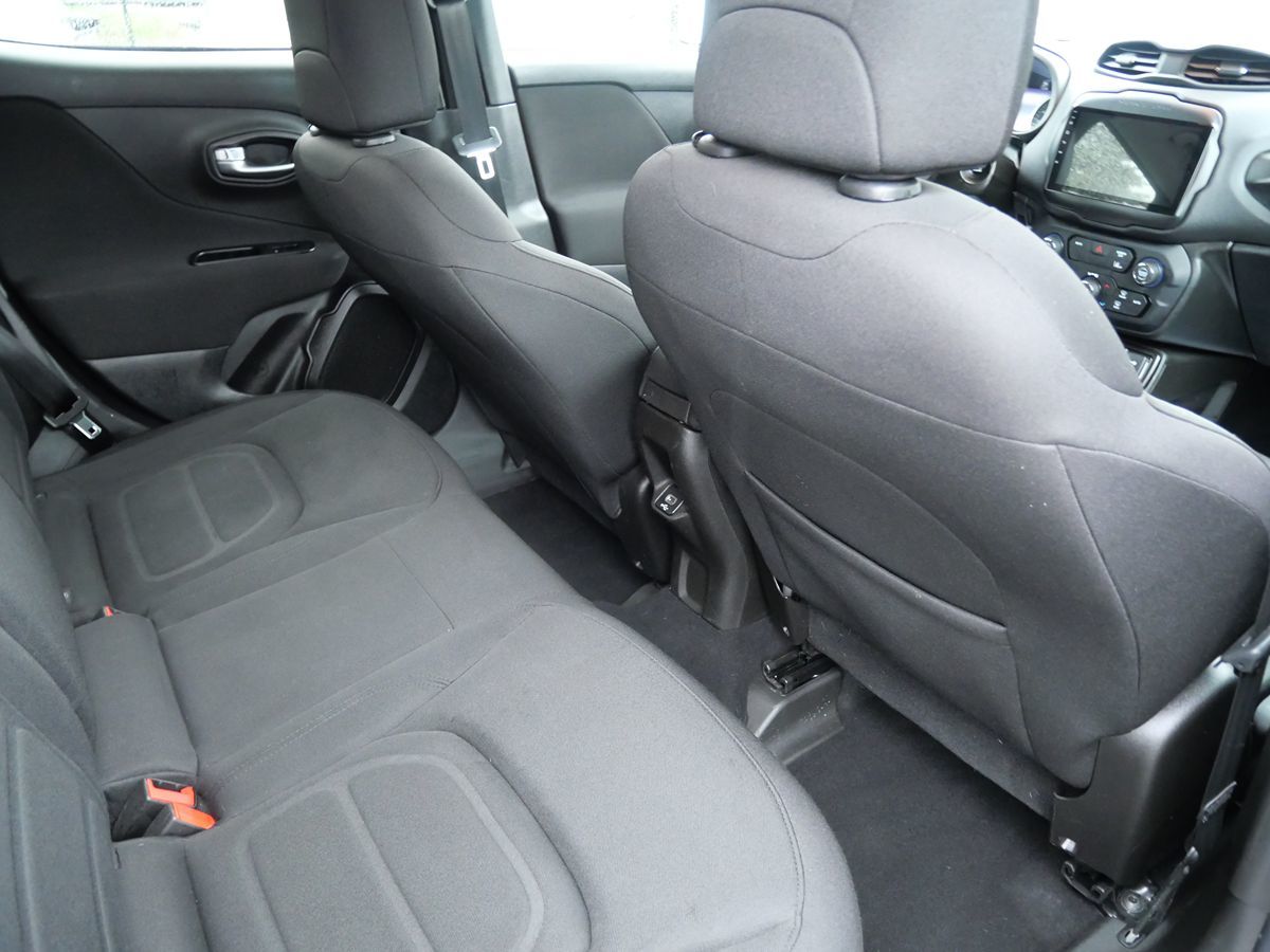 Photo 27 of this Jeep Renegade