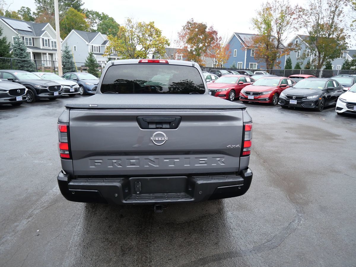 Photo 3 of this Nissan Frontier