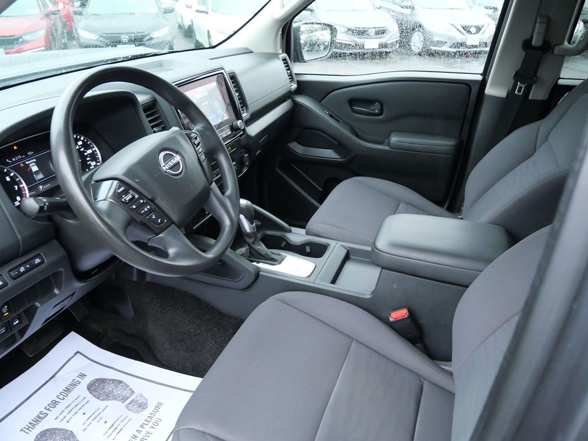 Photo 8 of this Nissan Frontier