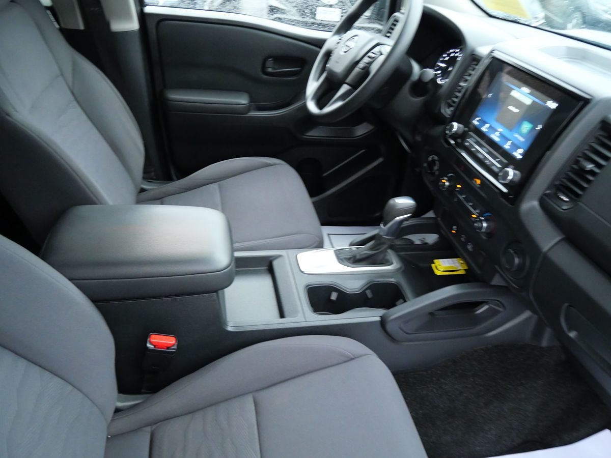 Photo 24 of this Nissan Frontier