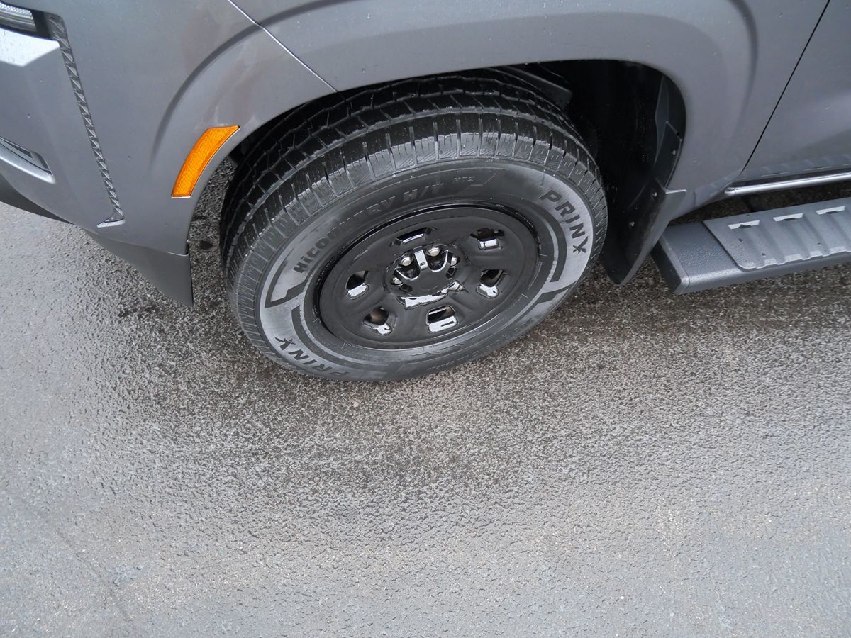 Photo 31 of this Nissan Frontier