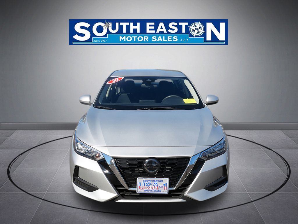Photo 3 of this Nissan Sentra