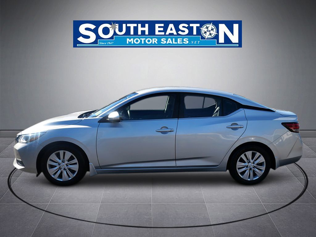 Photo 7 of this Nissan Sentra
