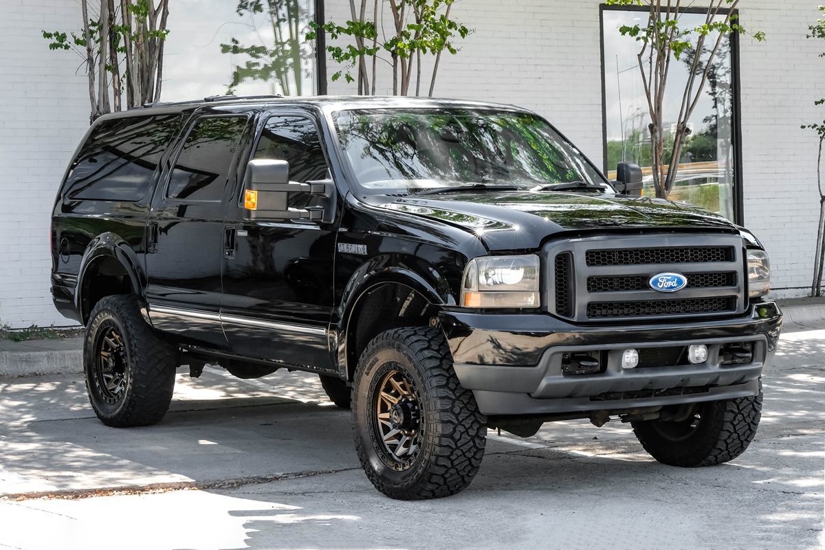 2004 Ford Excursion Limited photo 5