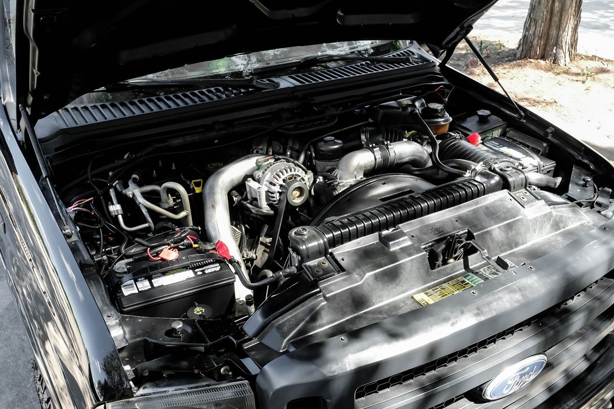 2004 Ford Excursion Limited photo 39