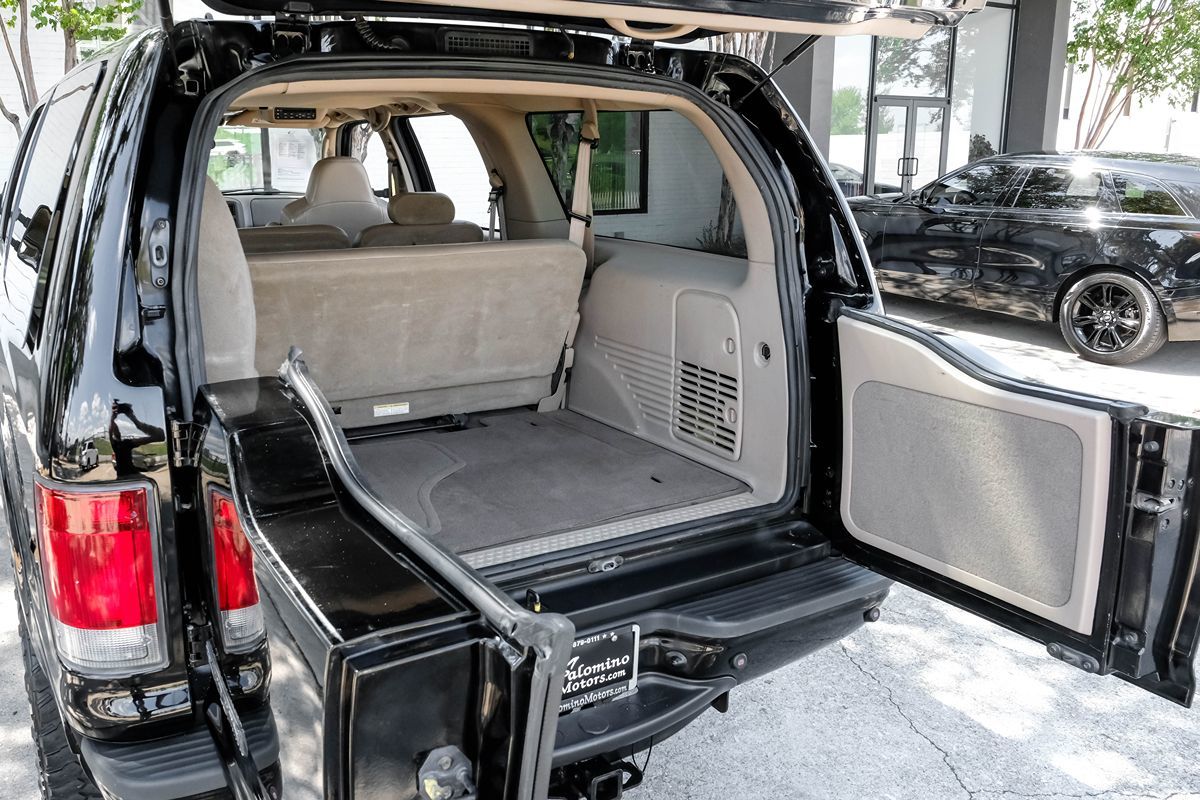 2004 Ford Excursion Limited photo 42