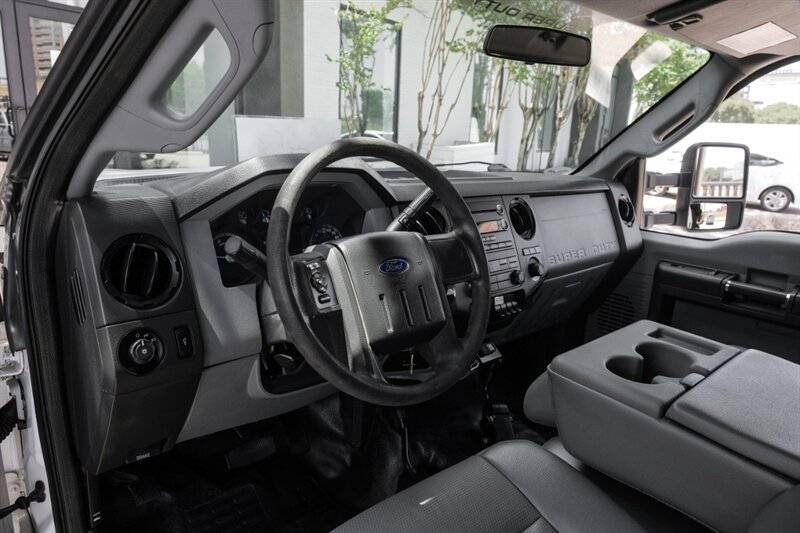 2015 Ford F-550 XL photo 2