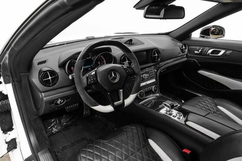 2016 Mercedes Benz SL AMG 63 photo 2