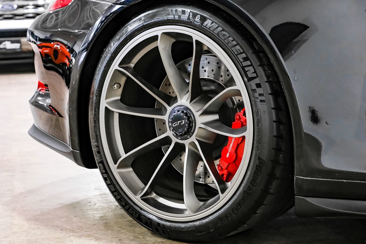 2014 Porsche 911 GT3 photo 38