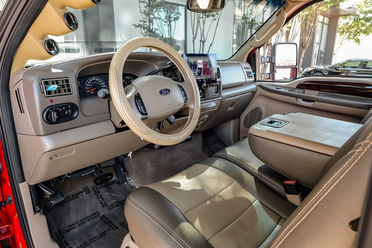 2004 Ford Excursion Eddie Bauer photo 2