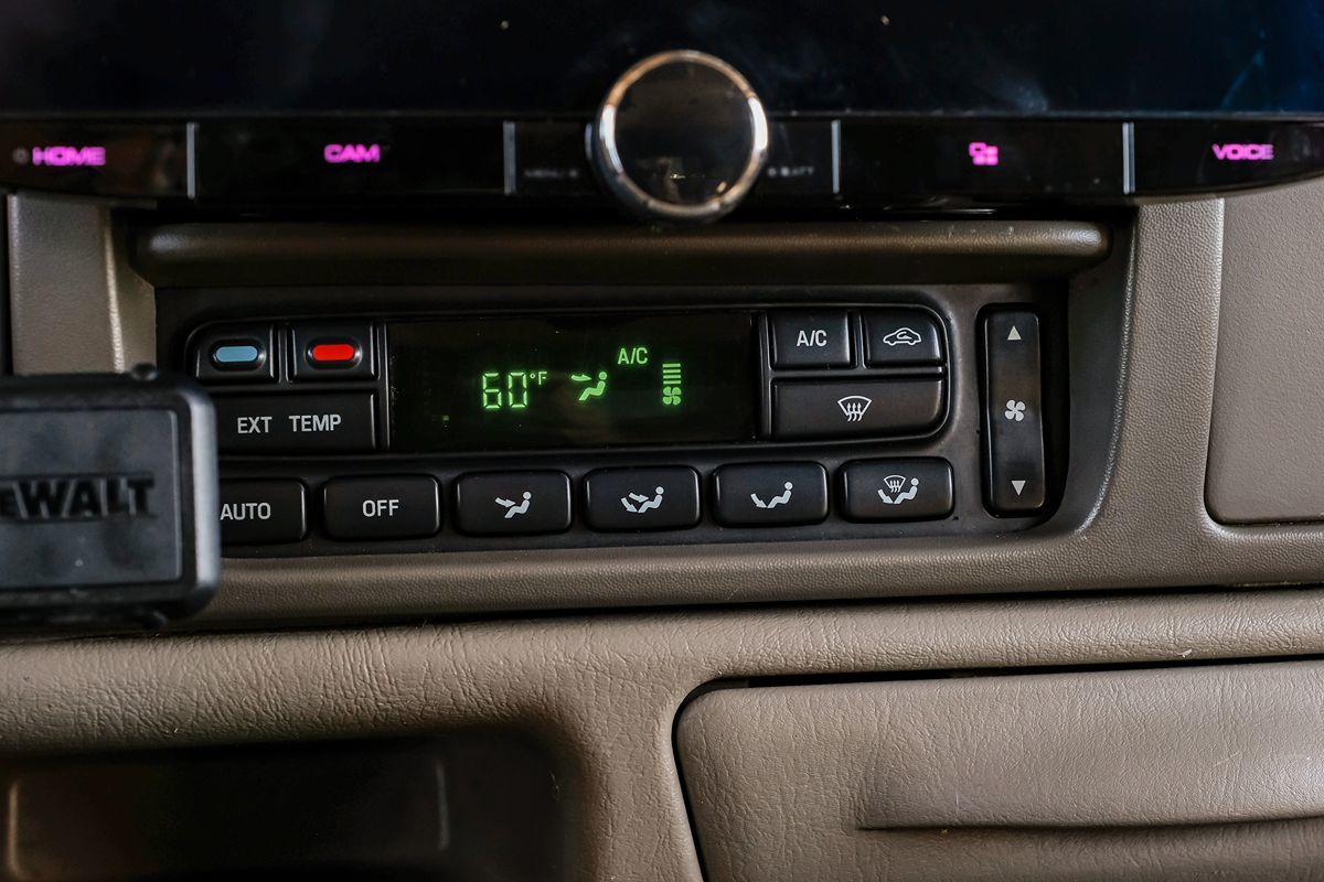 2004 Ford Excursion Eddie Bauer photo 17