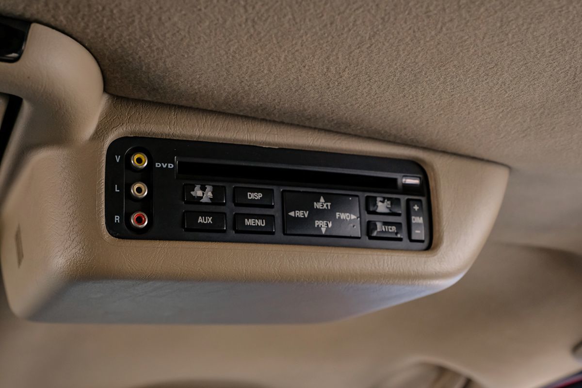2004 Ford Excursion Eddie Bauer photo 21