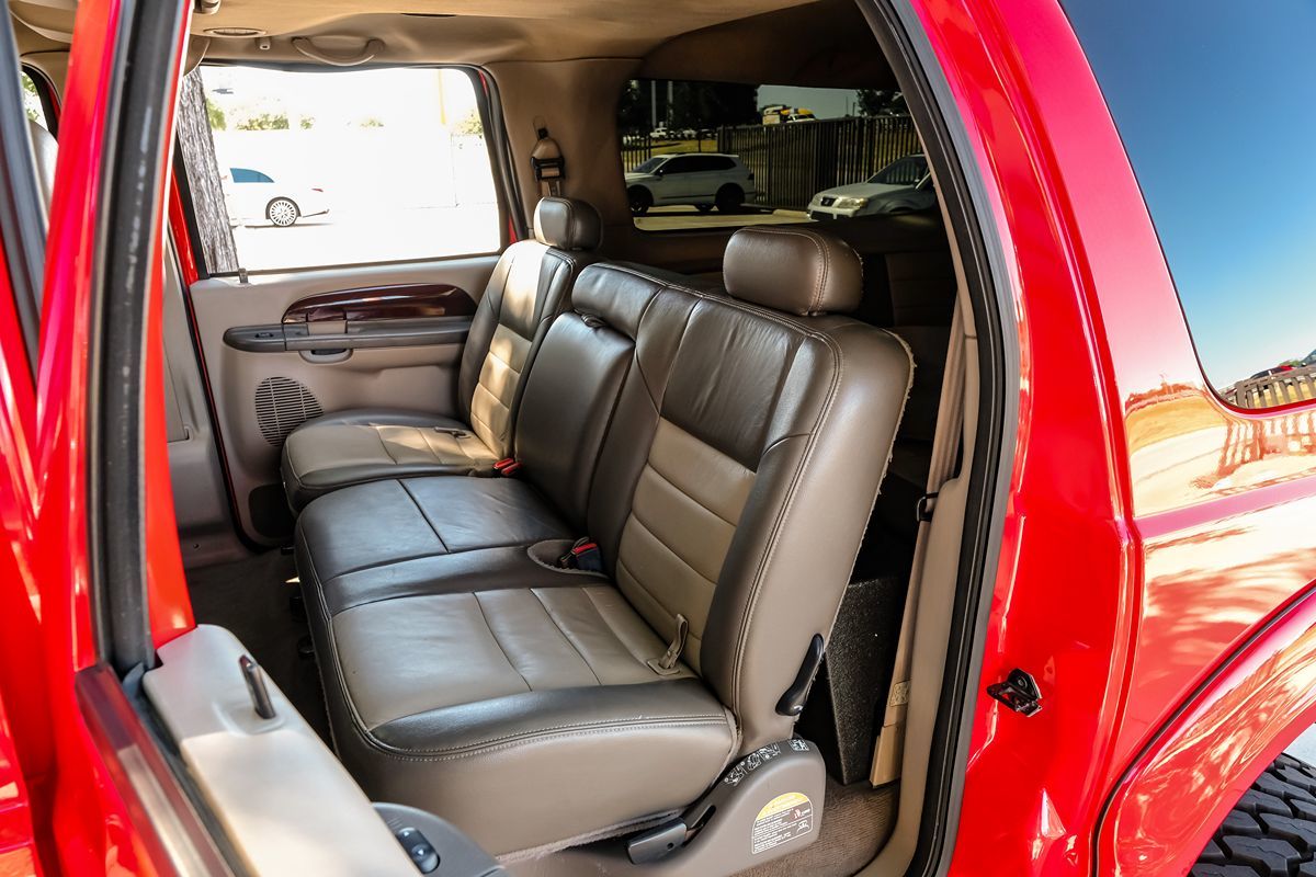 2004 Ford Excursion Eddie Bauer photo 28