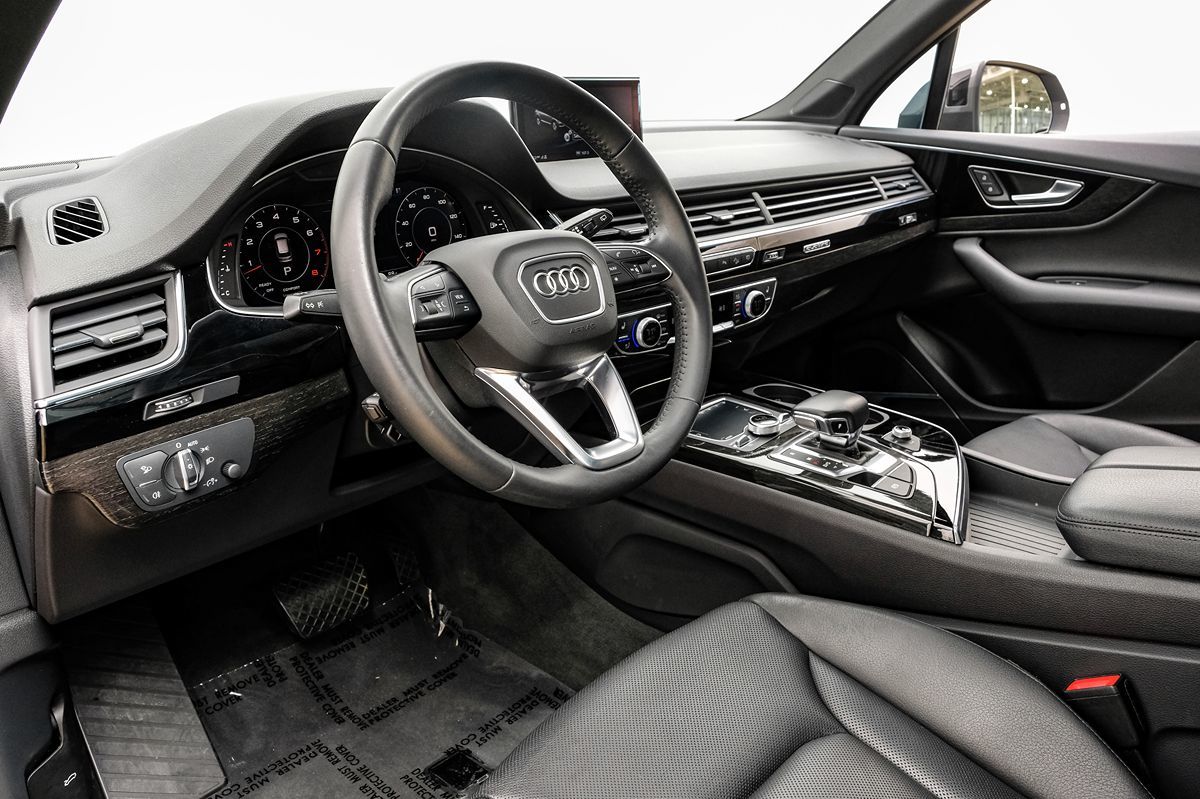2019 Audi Q7 Premium Plus photo 2