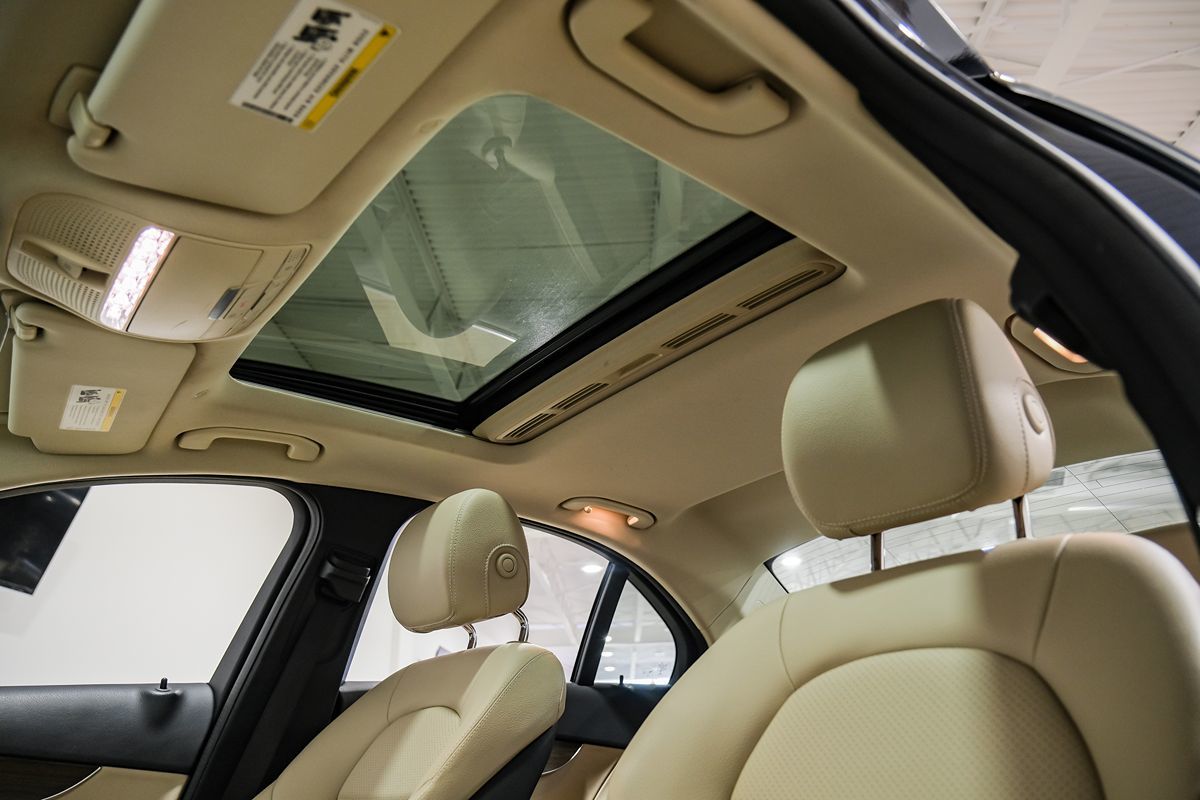 2021 Mercedes Benz C 300 4MATIC Sedan photo 4