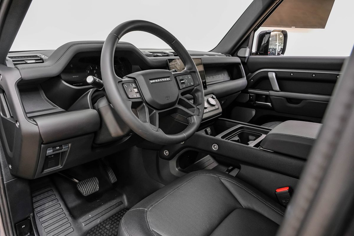 2024 Land Rover Defender Outbound photo 2