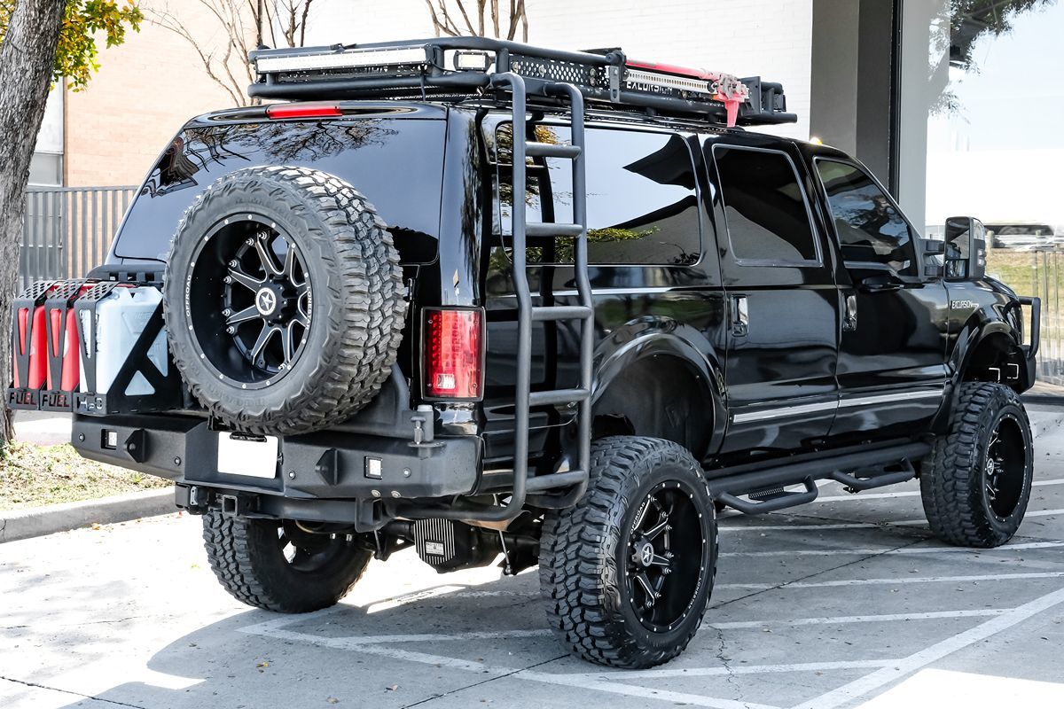 2002 Ford Excursion Limited photo 3