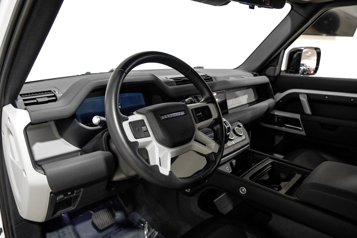 2022 Land Rover Defender X-Dynamic SE