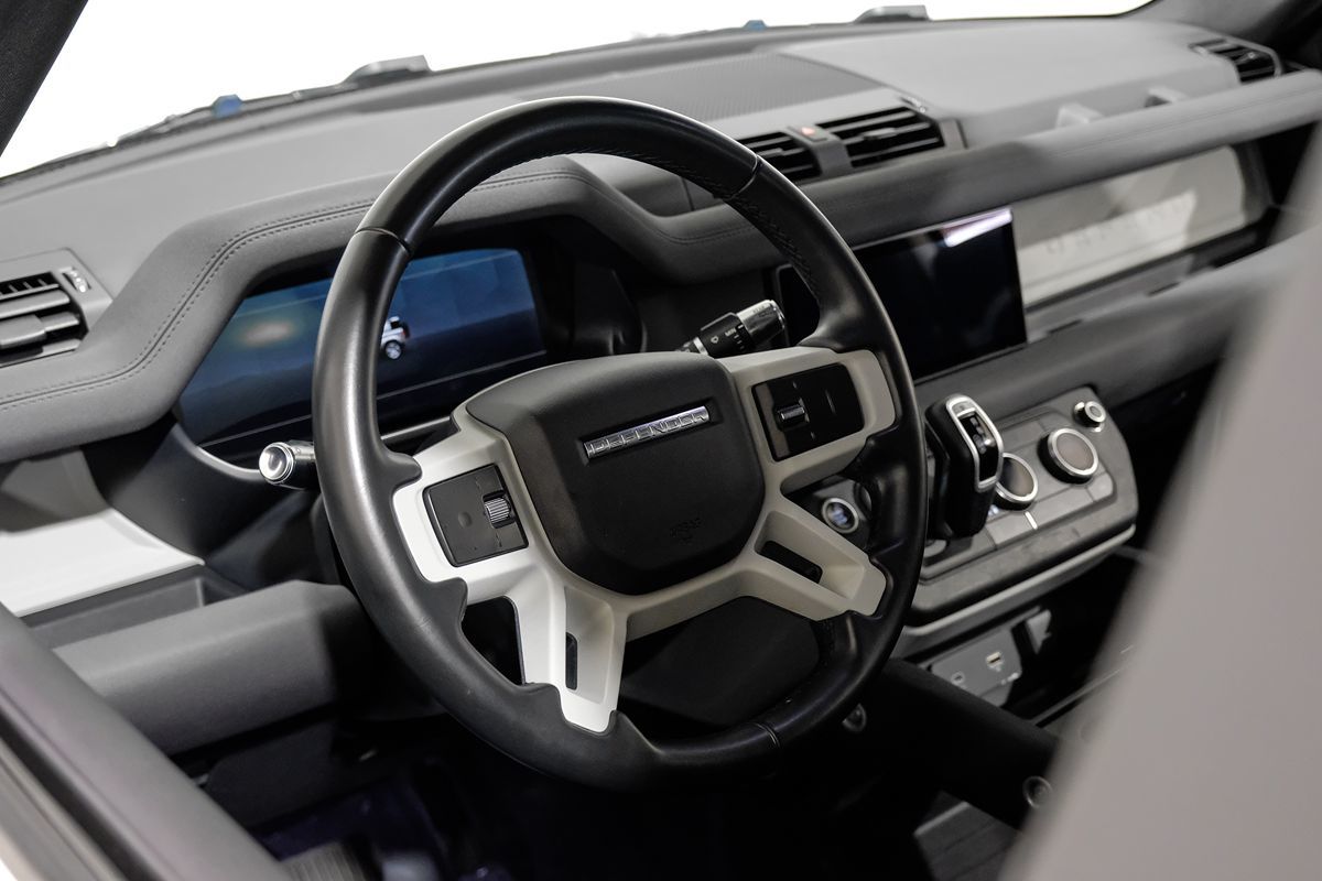 2022 Land Rover Defender X-Dynamic SE photo 16