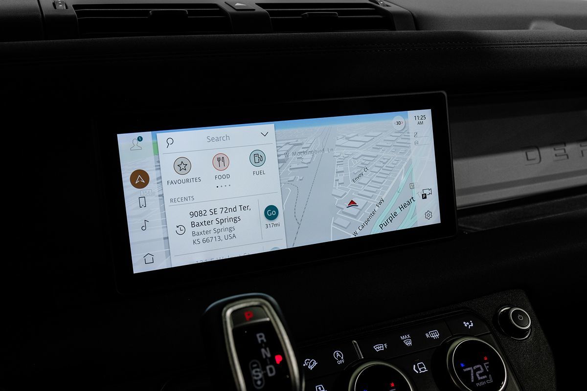 2022 Land Rover Defender X-Dynamic SE photo 22