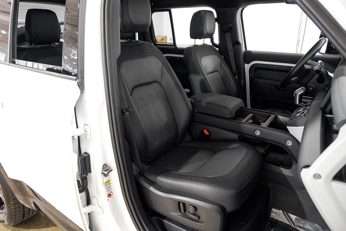 2022 Land Rover Defender X-Dynamic SE photo 33