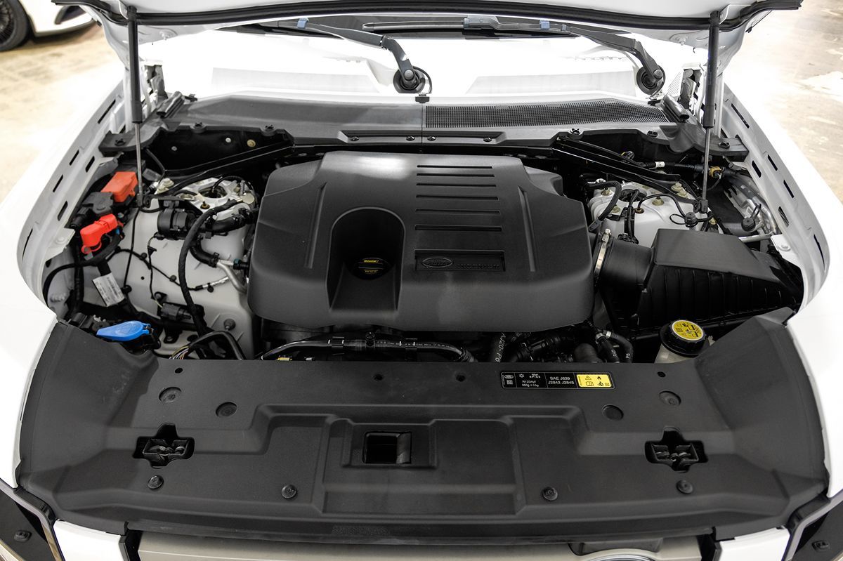 2022 Land Rover Defender X-Dynamic SE photo 50