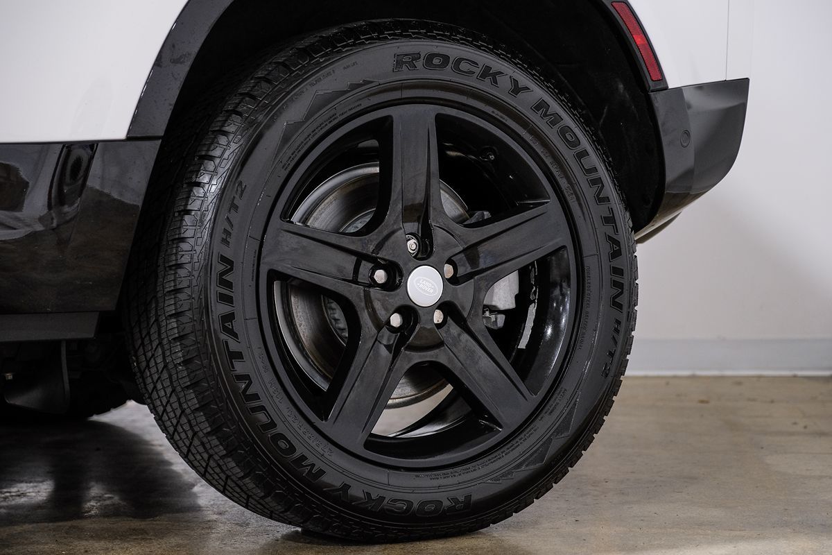 2022 Land Rover Defender X-Dynamic SE photo 55