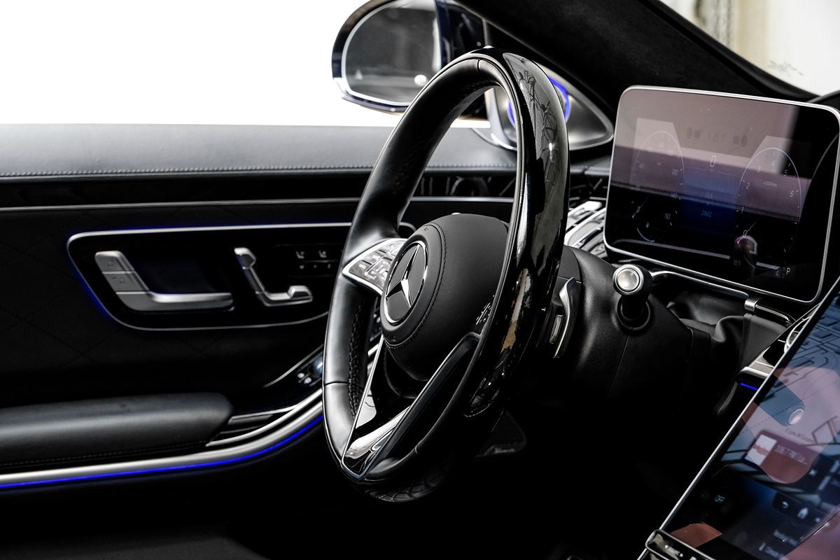 2023 Mercedes Benz S 580 4MATIC photo 2