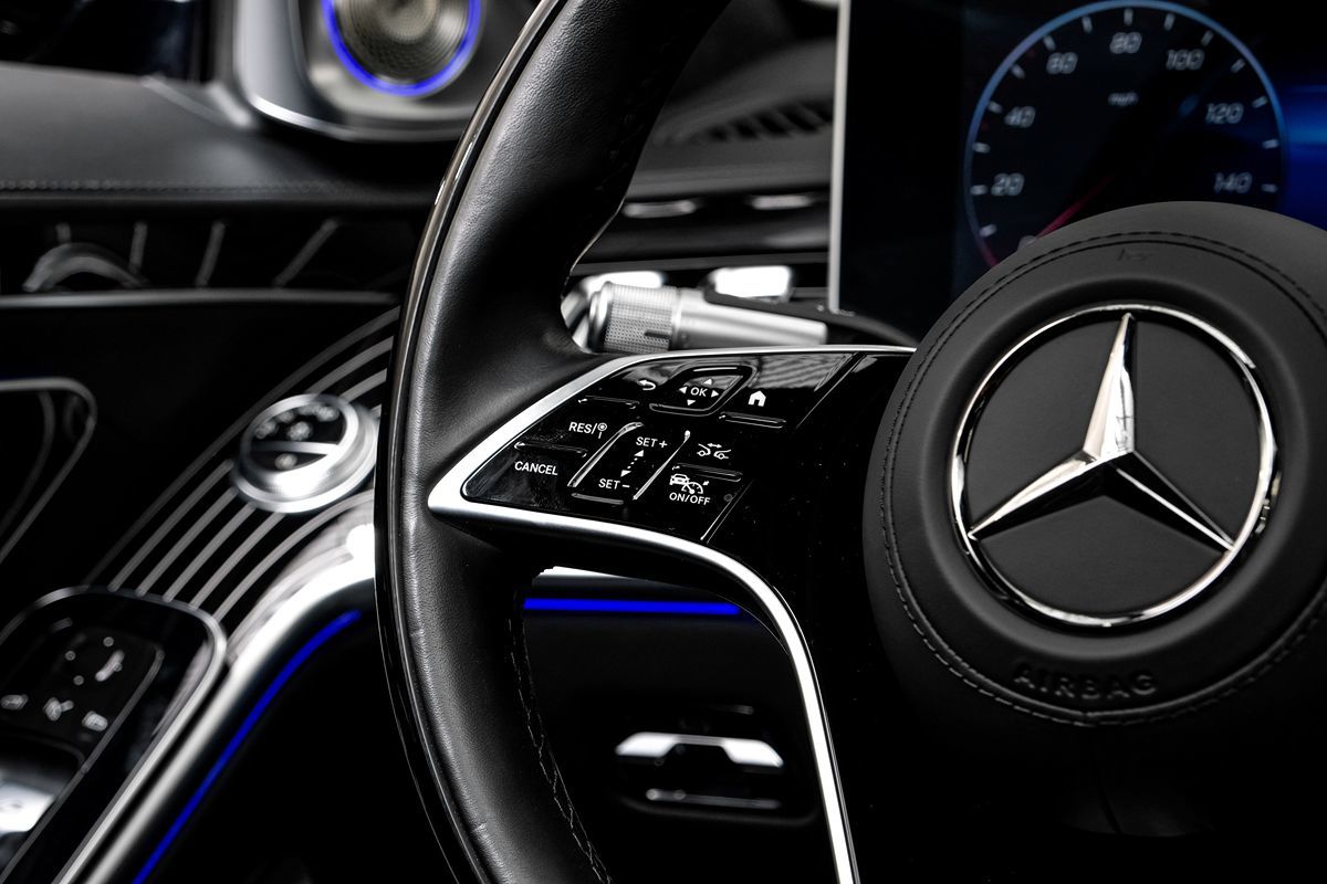 2023 Mercedes Benz S 580 4MATIC photo 4