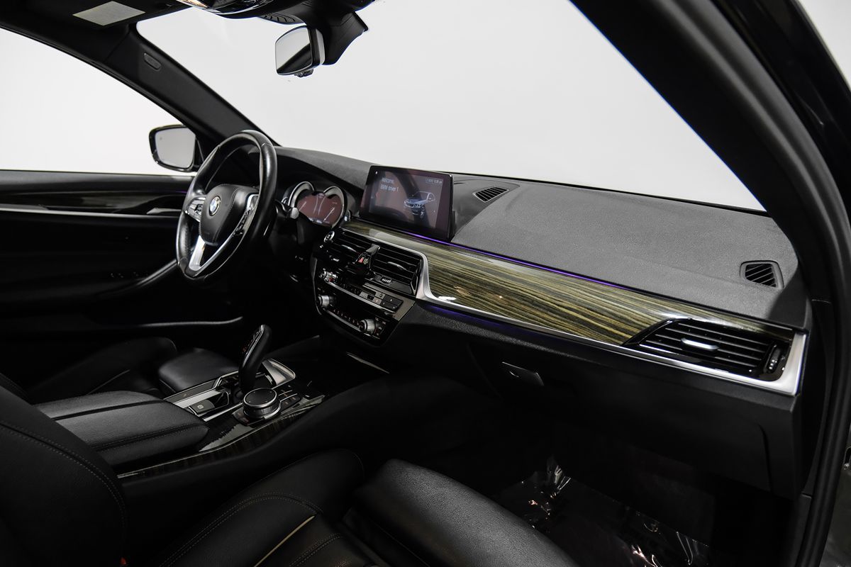 2019 Bmw 530i Sedan photo 14