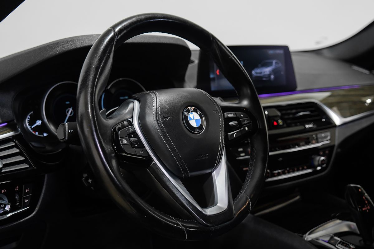 2019 Bmw 530i Sedan photo 17