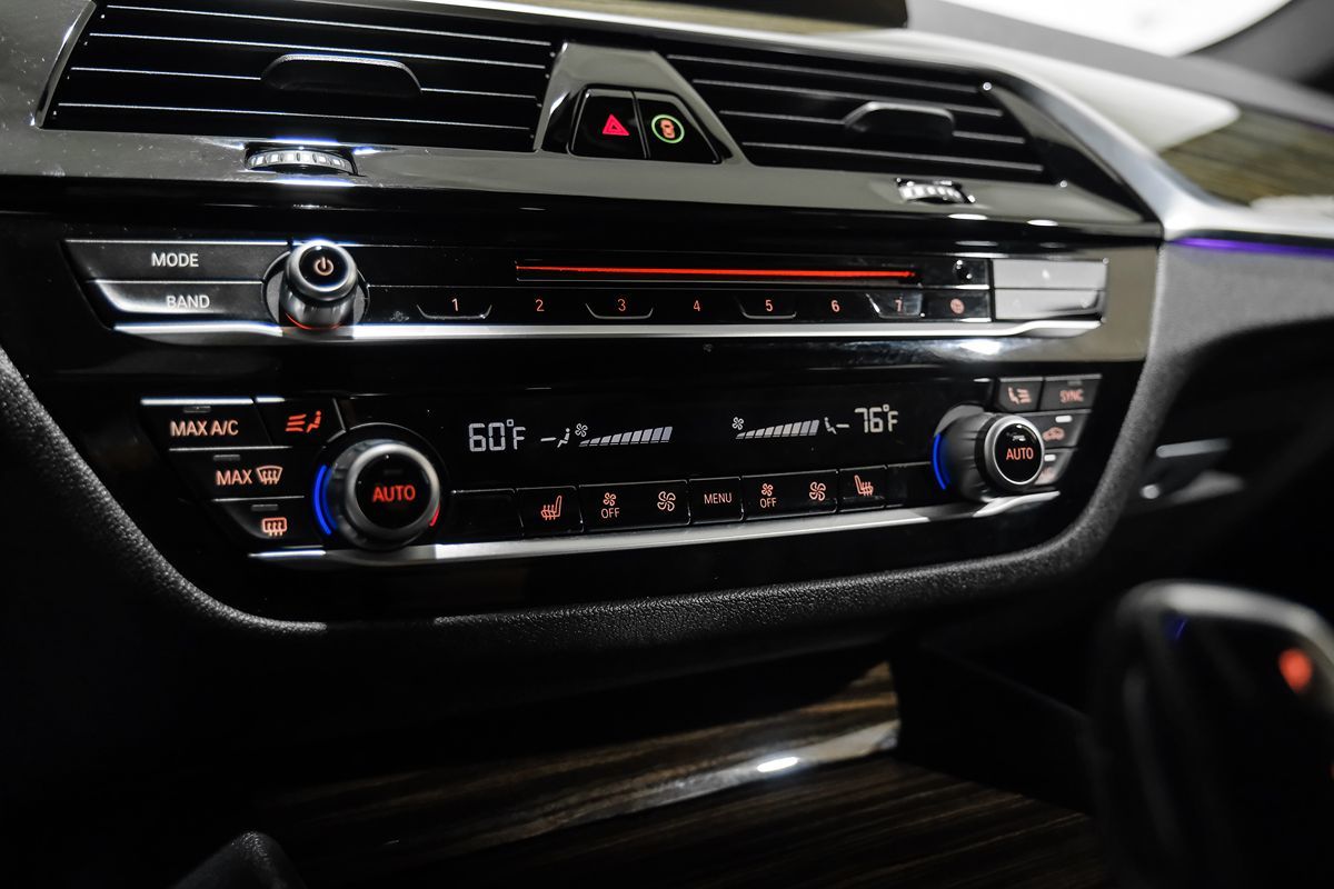 2019 Bmw 530i Sedan photo 26