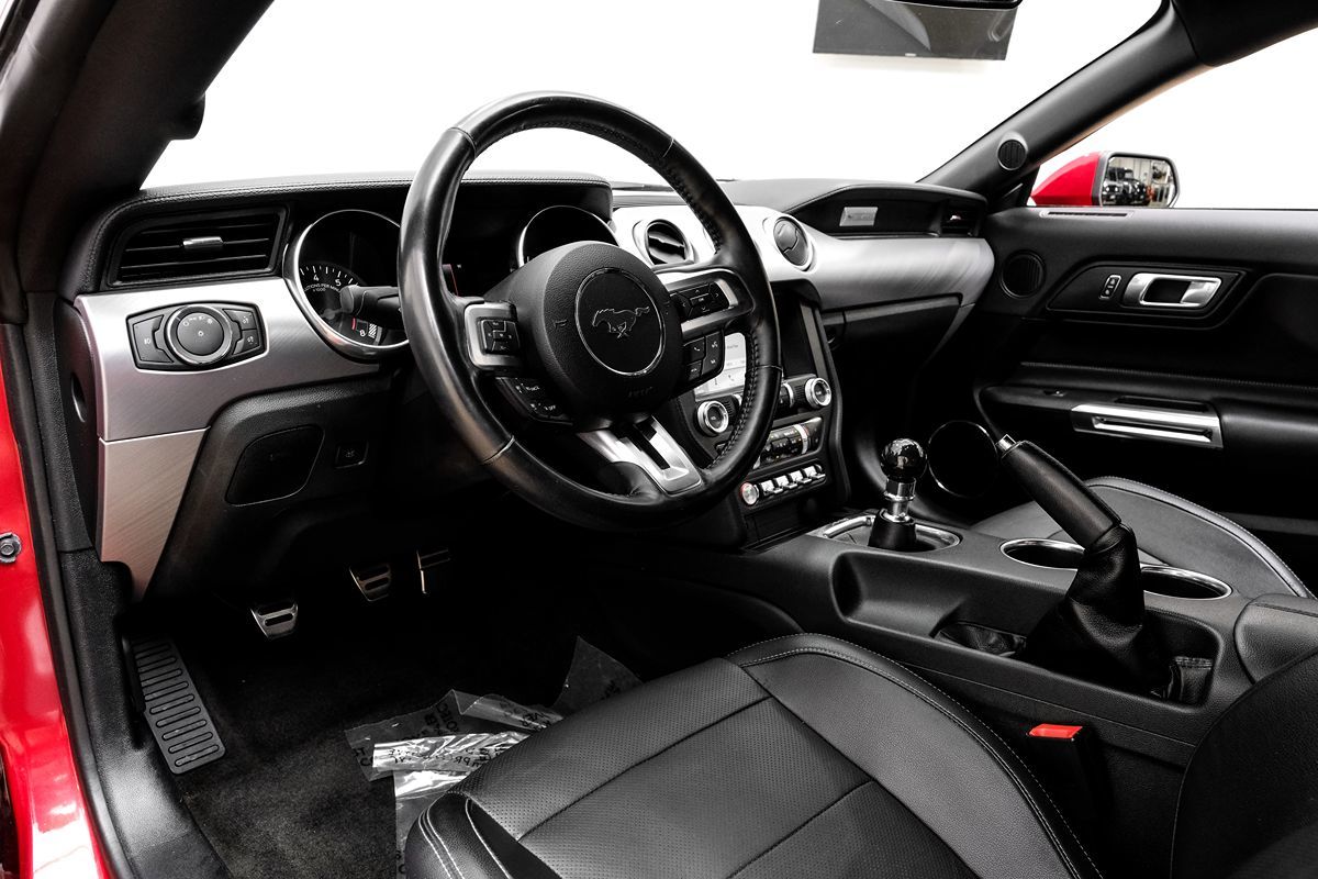 2018 Ford Mustang GT photo 2