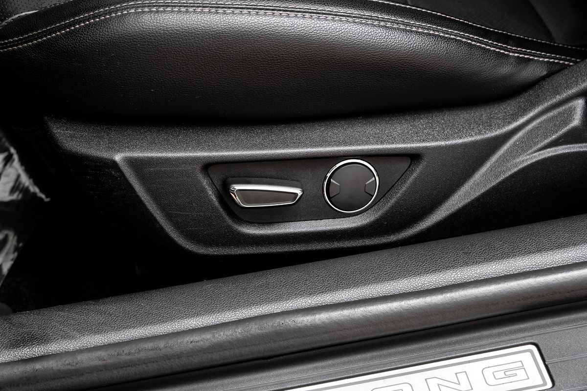 2018 Ford Mustang GT photo 25
