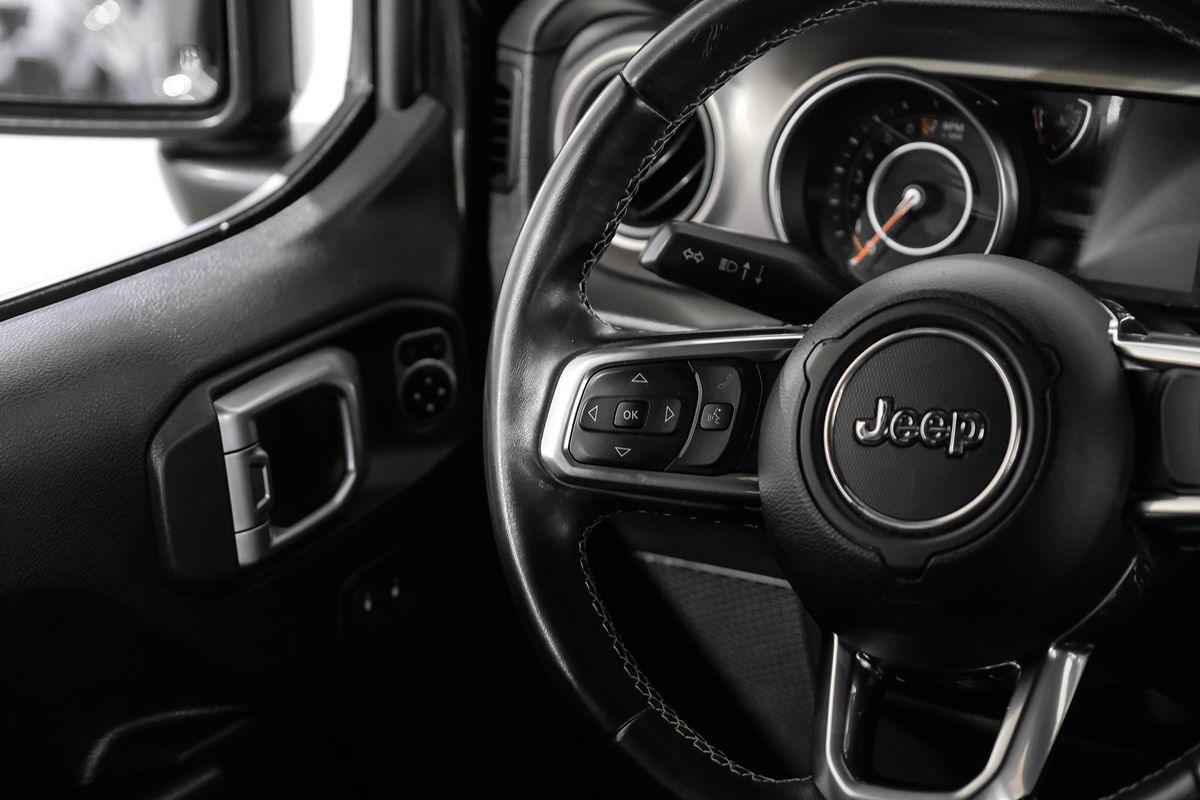 2020 Jeep Gladiator Sport S photo 13