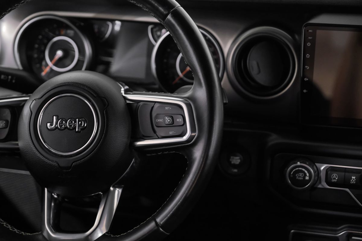 2020 Jeep Gladiator Sport S photo 14
