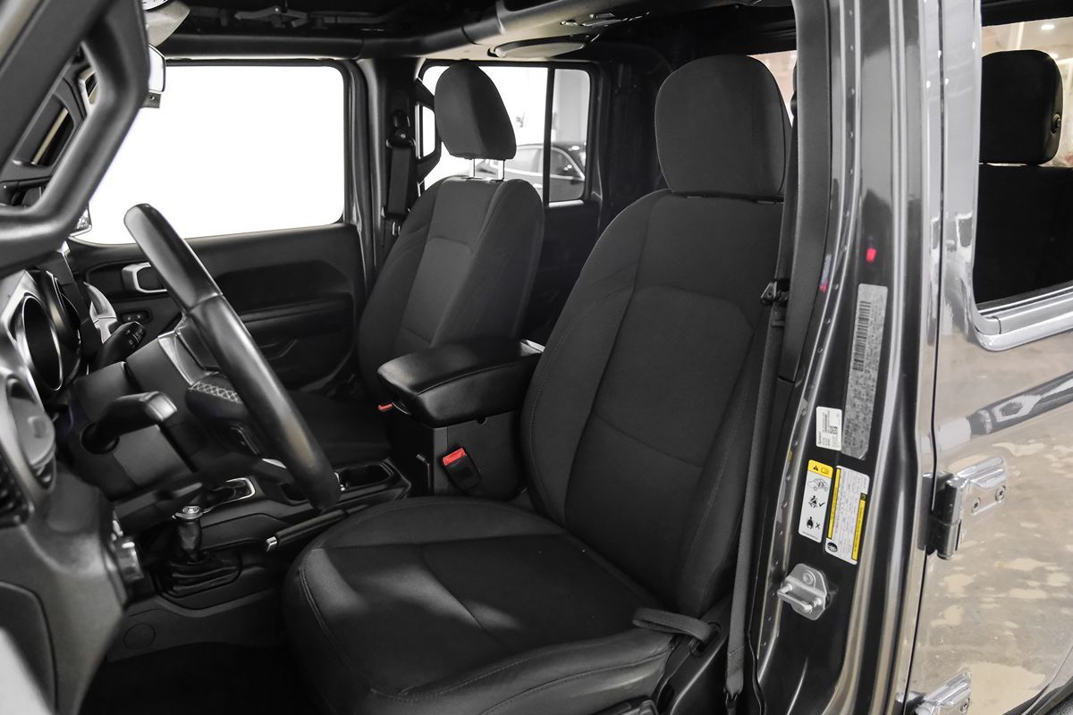 2020 Jeep Gladiator Sport S photo 21