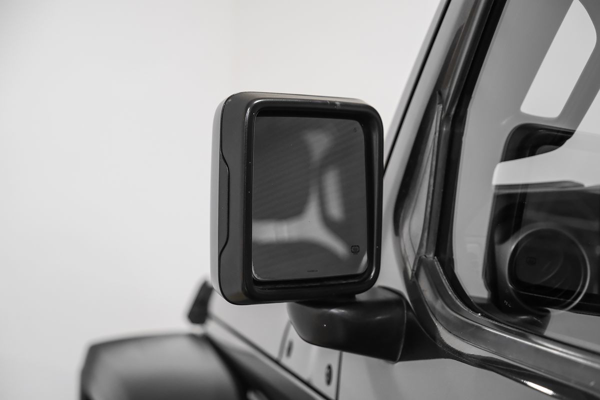 2020 Jeep Gladiator Sport S photo 27