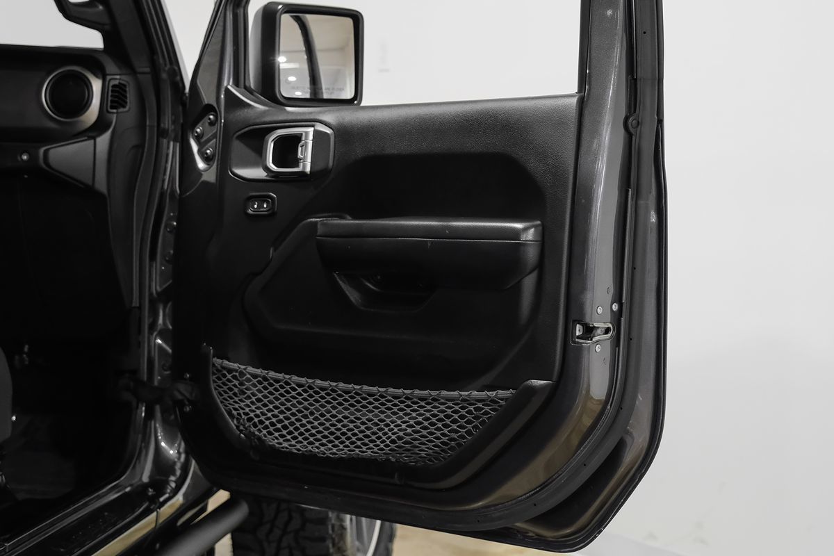 2020 Jeep Gladiator Sport S photo 29