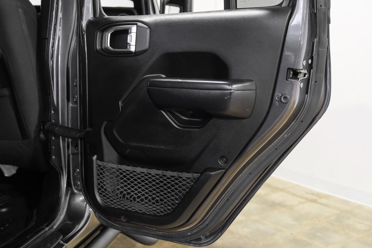 2020 Jeep Gladiator Sport S photo 31