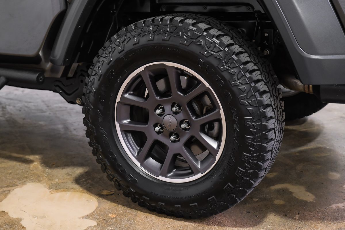 2020 Jeep Gladiator Sport S photo 33