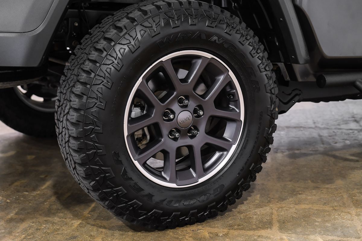 2020 Jeep Gladiator Sport S photo 34