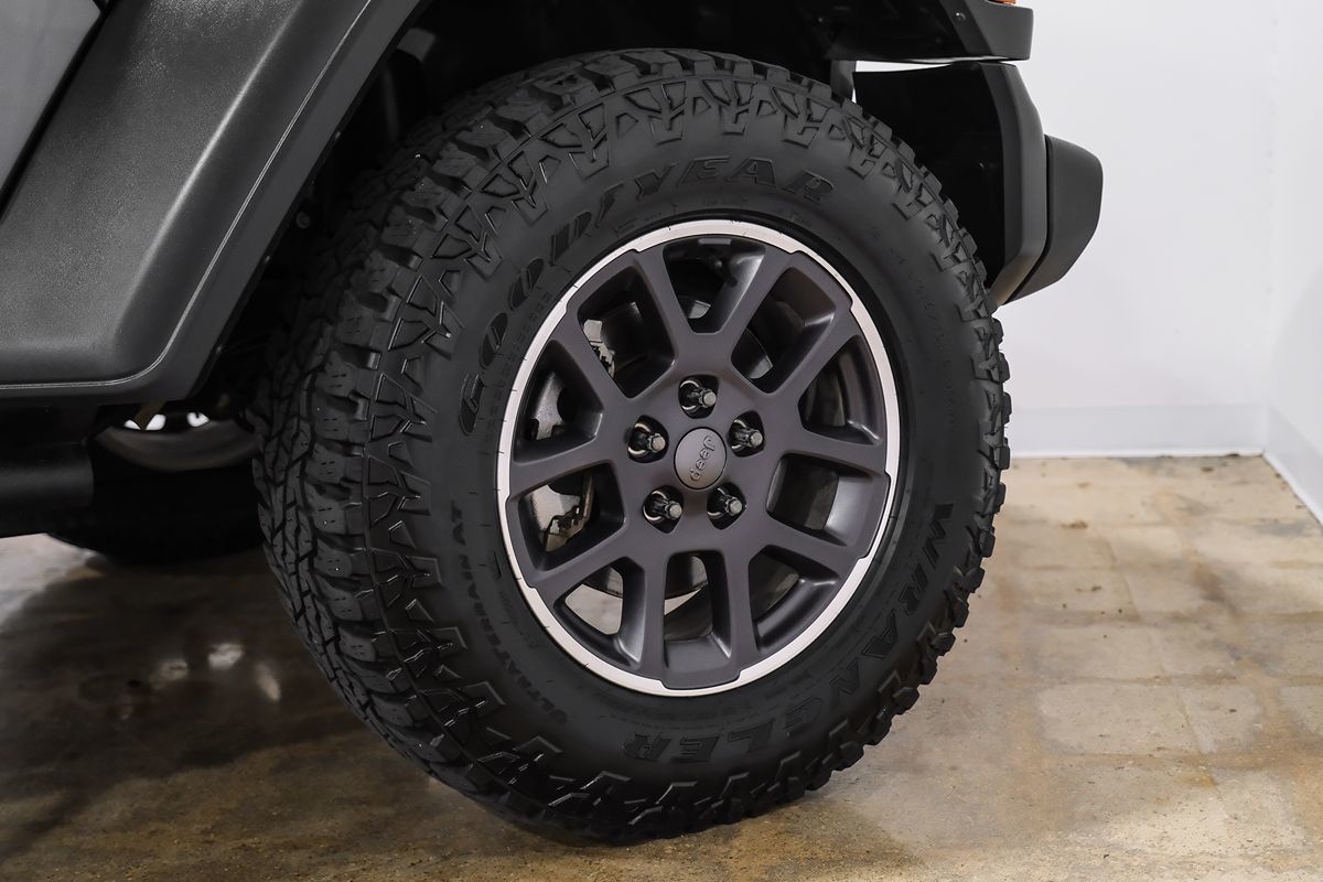 2020 Jeep Gladiator Sport S photo 35