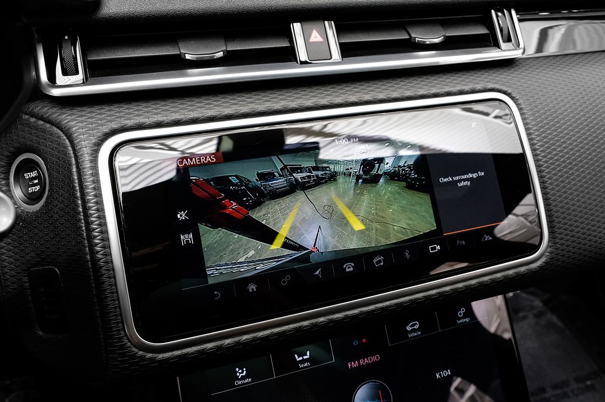 2018 Land Rover Range Rover Velar R-Dynamic SE photo 17