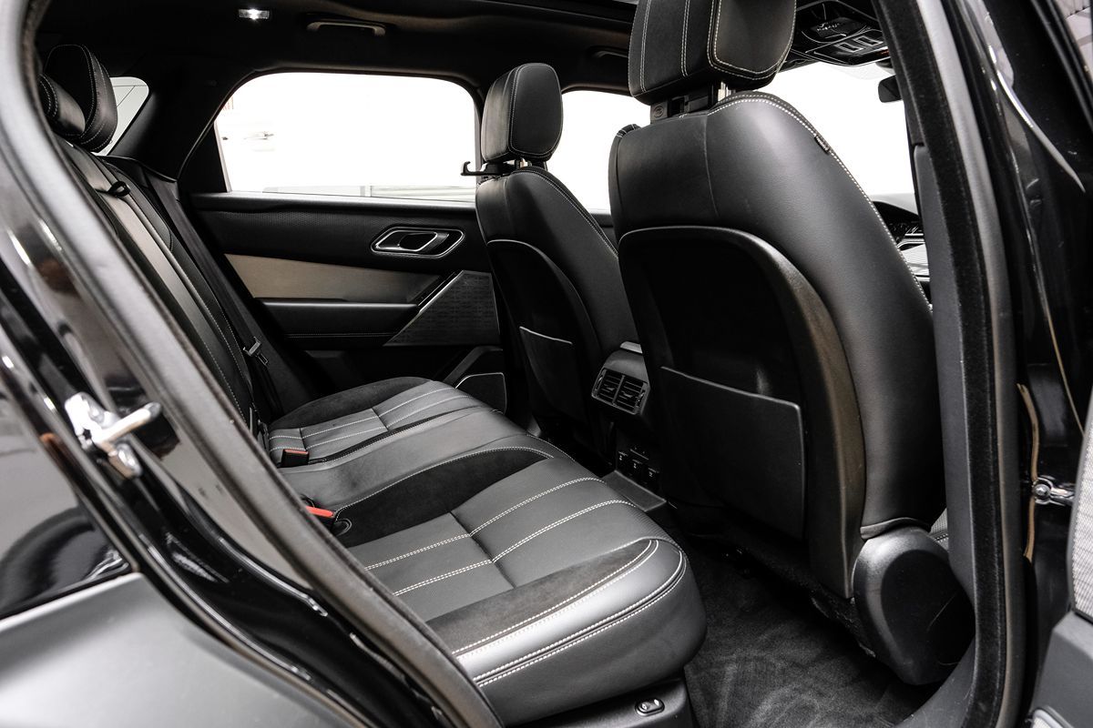 2018 Land Rover Range Rover Velar R-Dynamic SE photo 30