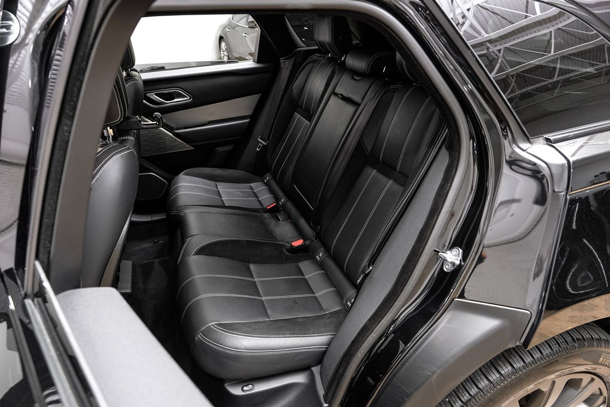 2018 Land Rover Range Rover Velar R-Dynamic SE photo 32