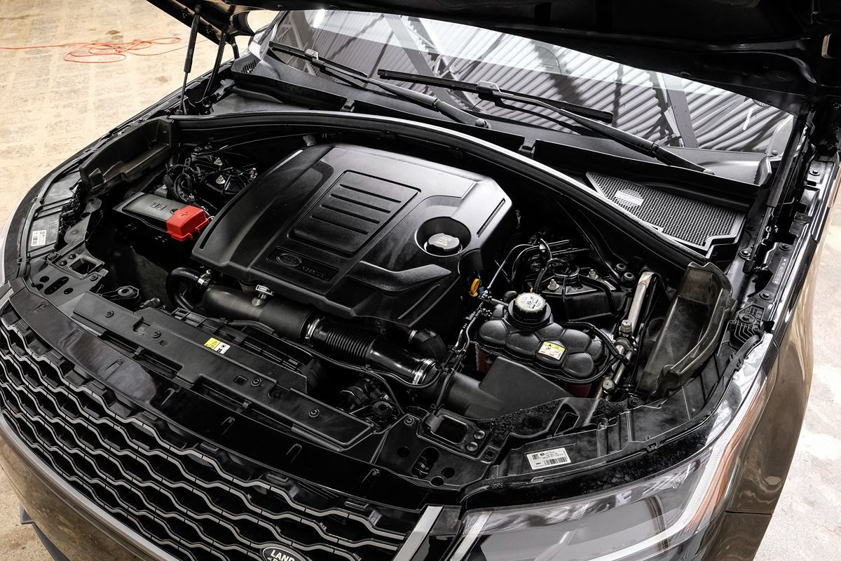 2018 Land Rover Range Rover Velar R-Dynamic SE photo 41